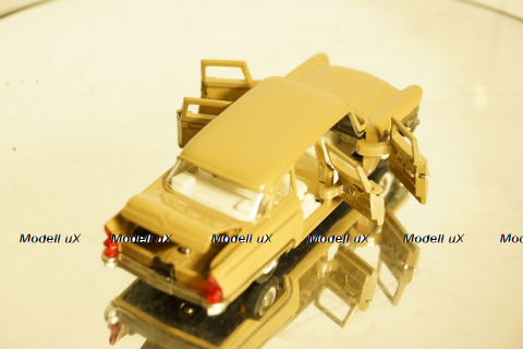 Газ 13 Чайка, бежевый