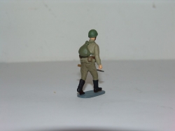 Фигурка советский боец идущий с ППШ