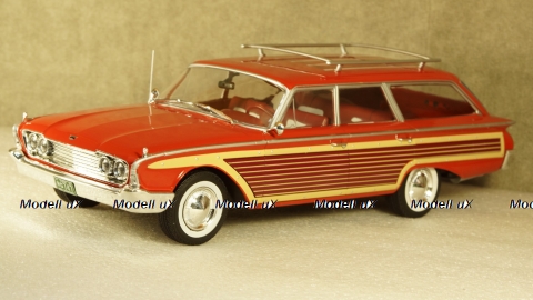 Ford Country Squire with roof railing 1960 red, 18074, Model Car Group 1:18