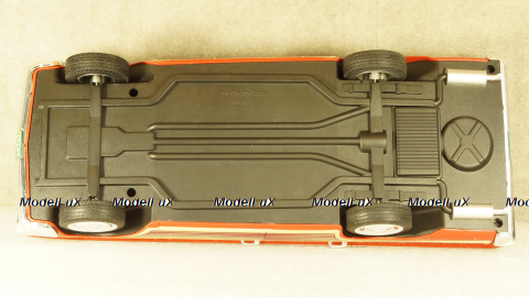 Ford Country Squire with roof railing 1960 red, 18074, Model Car Group 1:18