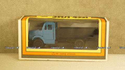 Зил 4331 бортовой синий/черный, з-д Вега 1:43