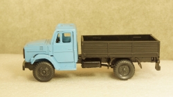 Зил 4331 бортовой синий/черный, з-д Вега 1:43