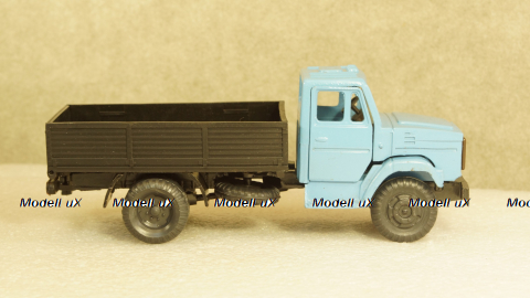Зил 4331 бортовой синий/черный, з-д Вега 1:43