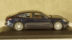 Porsche Panamera 4S diesel (2. Gen.) 2016 dark blue, Herpa 1:43