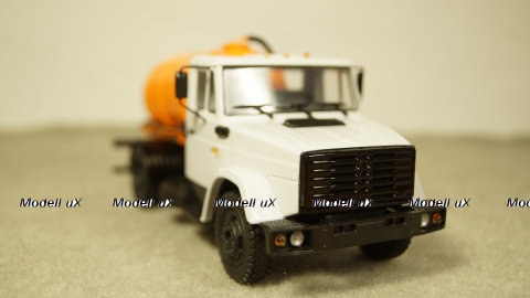 ЗИЛ 4333 КО-520, арт. 101878, АИСТ 1:43