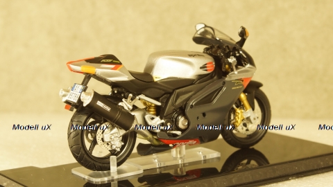 Aprilia RSV 1000R, Atlas 1:24
