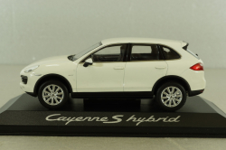 Porsche Cayenne S Hybrid (958) 2010, white, WAP0200040B, Minichamps 1:43 Уценка!