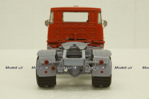 Skoda-110 тягач, красный, АвтоИстория 1:43