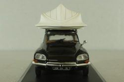 Citroen DS 21 Pallas 1972 with boat in goppa, black, 157072, Norev 1:43