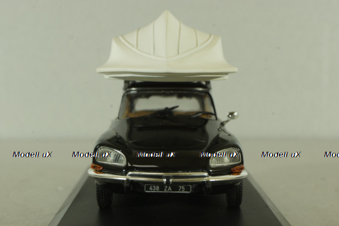 Citroen DS 21 Pallas 1972 with boat in goppa, black, 157072, Norev 1:43