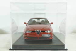 Бокс для моделей с кожаной подставкой - Черный, 30,6*14,6*11,3 (Д*В*Ш), LUXBOX 1:18