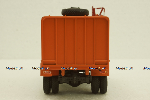 КО-413(130) мусоровоз, 101388, АвтоИстория 1:43 Уценка!