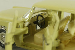 Газ-13 Чайка, бежевая,Тантал/Радон 1:43