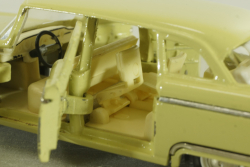 Газ-13 Чайка, бежевая,Тантал/Радон 1:43