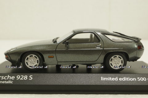 Porsche 928 S, 1978 grey metallic, 943068123, Minichamps 1:43