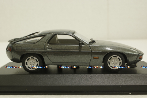 Porsche 928 S, 1978 grey metallic, 943068123, Minichamps 1:43