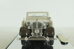 Maybach SW38 Cabriolet (open) Spohn 1937, beige, 43705, Signature Model 1:43