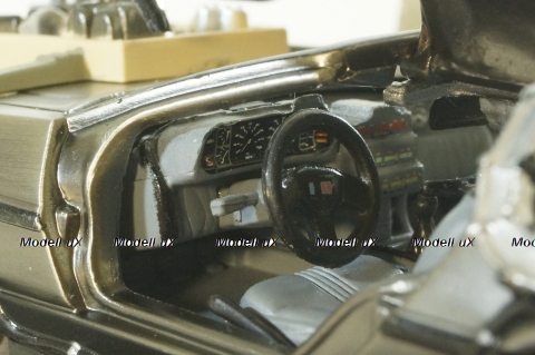 DeLorean, Back toy the Future III, 24014, SunStar 1:43