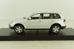 Volkswagen Touareg V10 TDI 2003, Silver, Minichamps 1:43