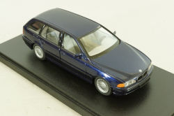 BMW 520i Touring (E39) 1995, dark blue, Schuco 1:43