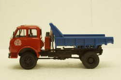 Маз-507 самосвал, 1963г красный/синий, Н986, Наш Автопром 1:43