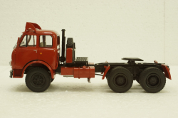 Маз-515А тягач 1974г Автопробег, красный Н701, Наш Автопром 1:43