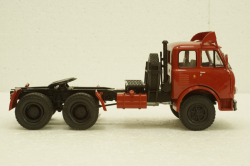 Маз-515А тягач 1974г Автопробег, красный Н701, Наш Автопром 1:43