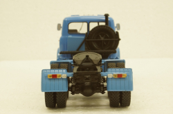 Маз-515А тягач 1974г, синий Н701, Наш Автопром 1:43