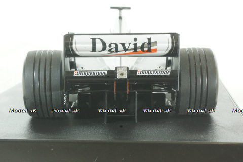 McLaren Mercedes MP4/15 Formula 1 Coulthard 2000, Minichamps 1:18