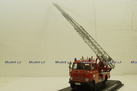 Mercedes L 319 "Feuerwehr" mit  Drehleiter DL 18, 02807, Schuco 1:43