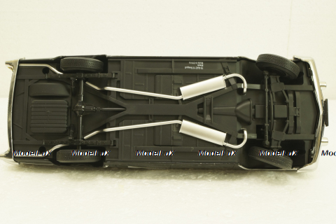 Газ-13 Чайка 1959 black, T9-1800250, Triple9 1:18