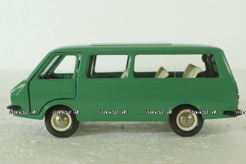 Раф-2203, зеленый, Тантал/Радон 1:43