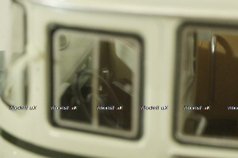 Кавз-685М, автобус 1985г., бело-зеленый, 168506, Dip Models 1:43