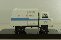 Уаз-450Д, РА-10,  машина для разогрева асфальта, 1965г., 145006, DiP Models 1:43