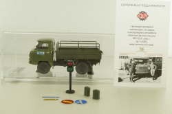 Уаз-450Д, Военная Автоинспекция МО СССР 1963 г. с аксессуарами в кузове, 145003, DiP Models 1:43