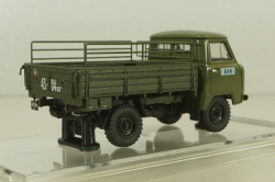 Уаз-450Д, Военная Автоинспекция МО СССР 1963 г. с аксессуарами в кузове, 145003, DiP Models 1:43