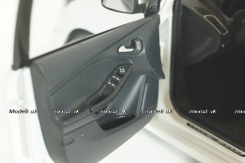 Ford Focus RS, 2016, white, 72951, AutoArt 1:18