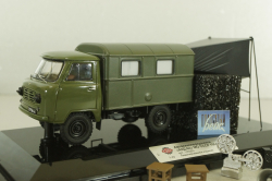 Уаз-450Д, АКД-64 (передвижной армейский кинотеатр), с аксессуарами 145005,  DiP Models 1:43
