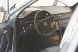 Mercedes 230 E 1990,W124 light blue, 183945, Norev 1:18