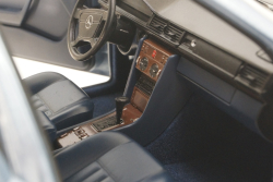 Mercedes 230 E 1990,W124 light blue, 183945, Norev 1:18