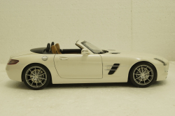 Mercedes SLS AMG Roadster R197 2009, white, 183491, Norev 1:18