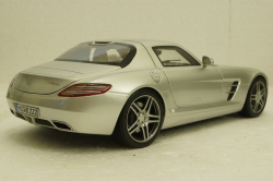 Mercedes SLS AMG Gullwing Coupe (C197) 2009, silver metallic, 183490, Norev 1:18