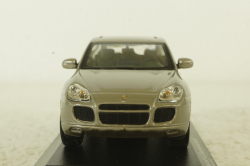 Porsche Cayenne Turbo 2002, beige metallic, 400061081, Minichamps 1:43