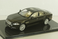 Jaguar XJ (X351)  2009 amethyst black, IXO 1:43