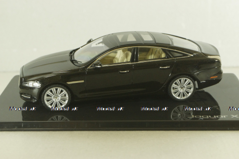 Jaguar XJ (X351)  2009 amethyst black, IXO 1:43