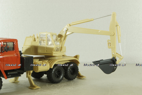 Краз-260 ЭО-4421А Экскаватор, красный/бежевий, Н745, Наш Автопром 1:43