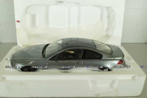 BMW M6 (E63) 2003, grey 08703S, Kyosho 1:18