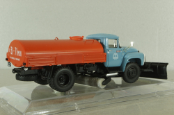 ПМ-130Б поливомоечная машина на шасси Зил-130, зимний вариант 1973, 113047, Dip Models 1:43
