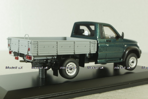 Уаз Патриот Карго зелёный, 231638, DiP Models 1:43