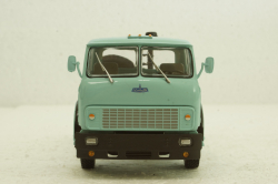 Маз-5428 тягач 1977г, голубий, Н700, Наш Автопром 1:43